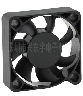 影响“舞台灯光散热风扇”噪音的因素有哪些？